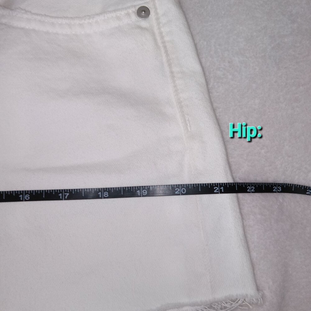 Madewell White Denim Shorts Womens 29 Relaxed Fit Raw Hem Button Fly 3" Inseam - Picture 12 of 16